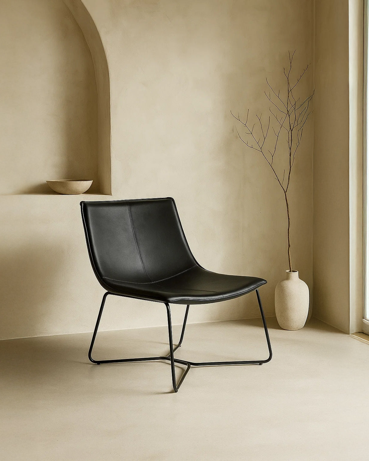 Bergondo Cocoon Accent Chair (Shadow Slate Black) – Mid-century Modern Coconut Style Lounge Chair - Marcel Olsen