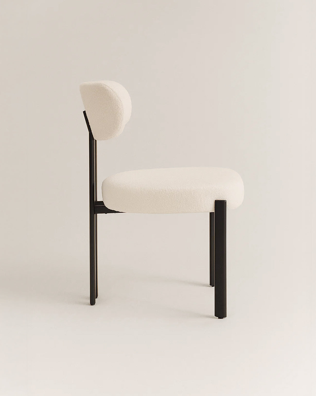 Riancho Dining Chair (White Bouclé) – Modern Minimalist Dining Chair - Marcel Olsen