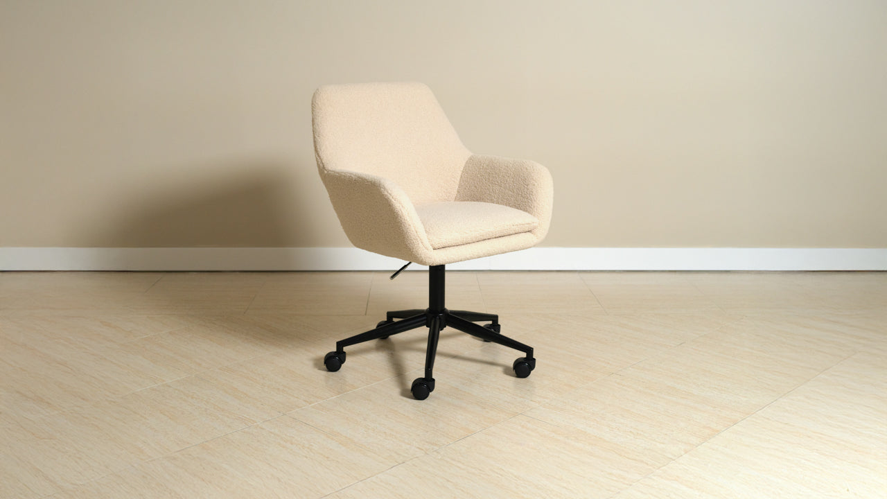 Sheepskin Desk Chairs – Soft Looks, Sharp Focus