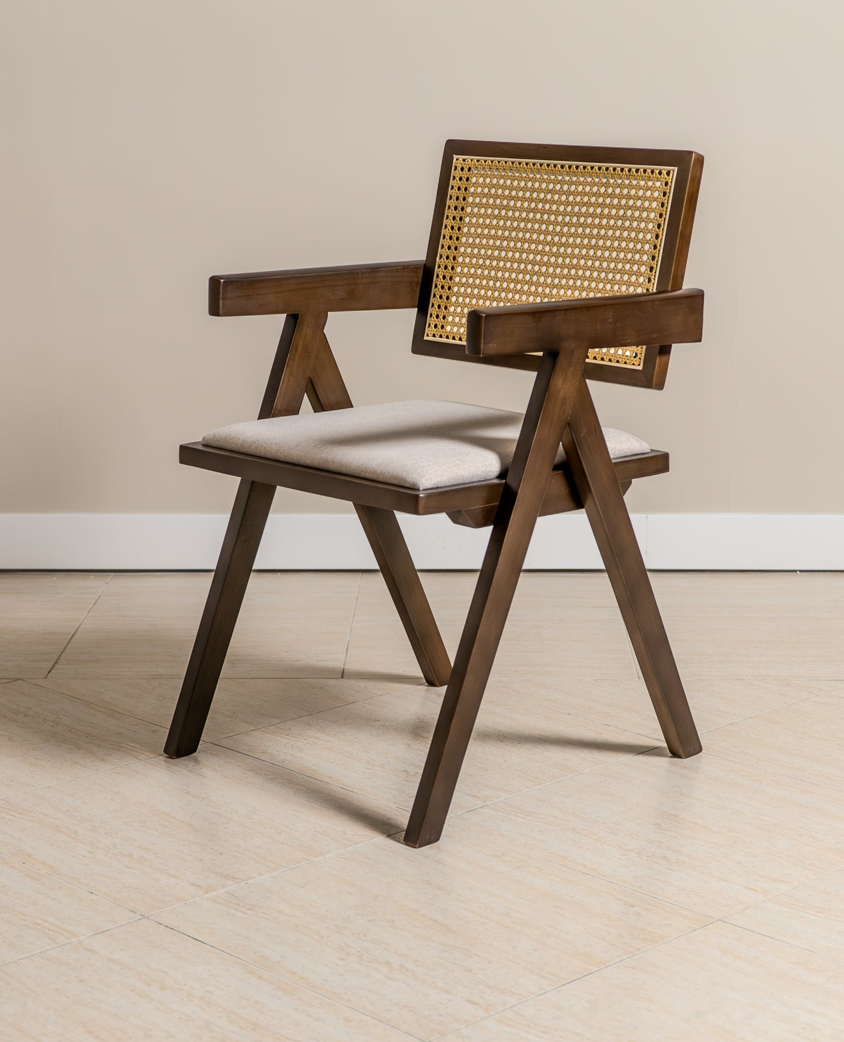 Chiva Rattan & Wood Dining Chair (Chestnut) – Rustic Boho Upholstered Chair with Armrests - (4 Units) (Outlet) - Marcel Olsen