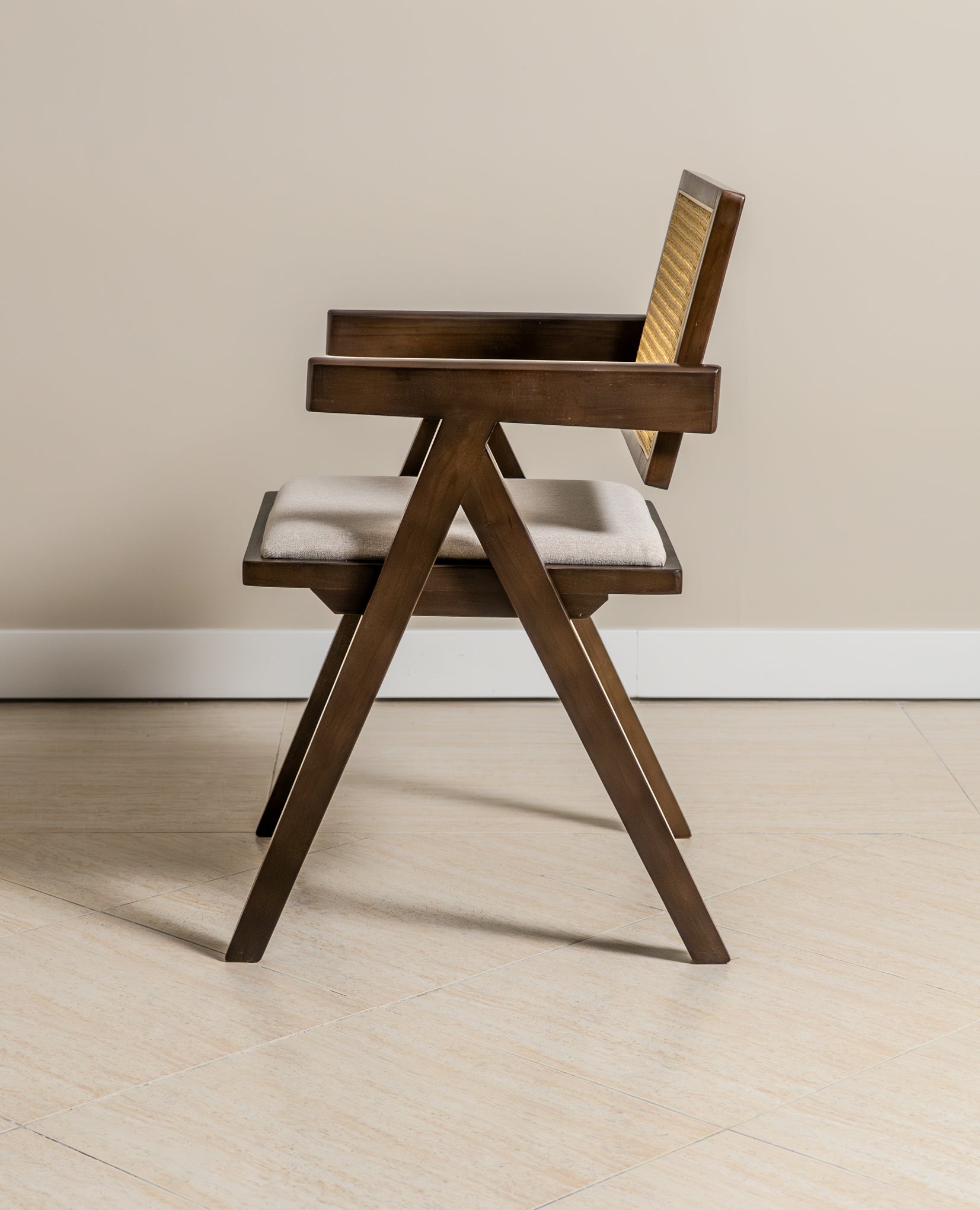 Chiva Rattan & Wood Dining Chair (Chestnut) – Rustic Boho Upholstered Chair with Armrests - (4 Units) (Outlet) - Marcel Olsen