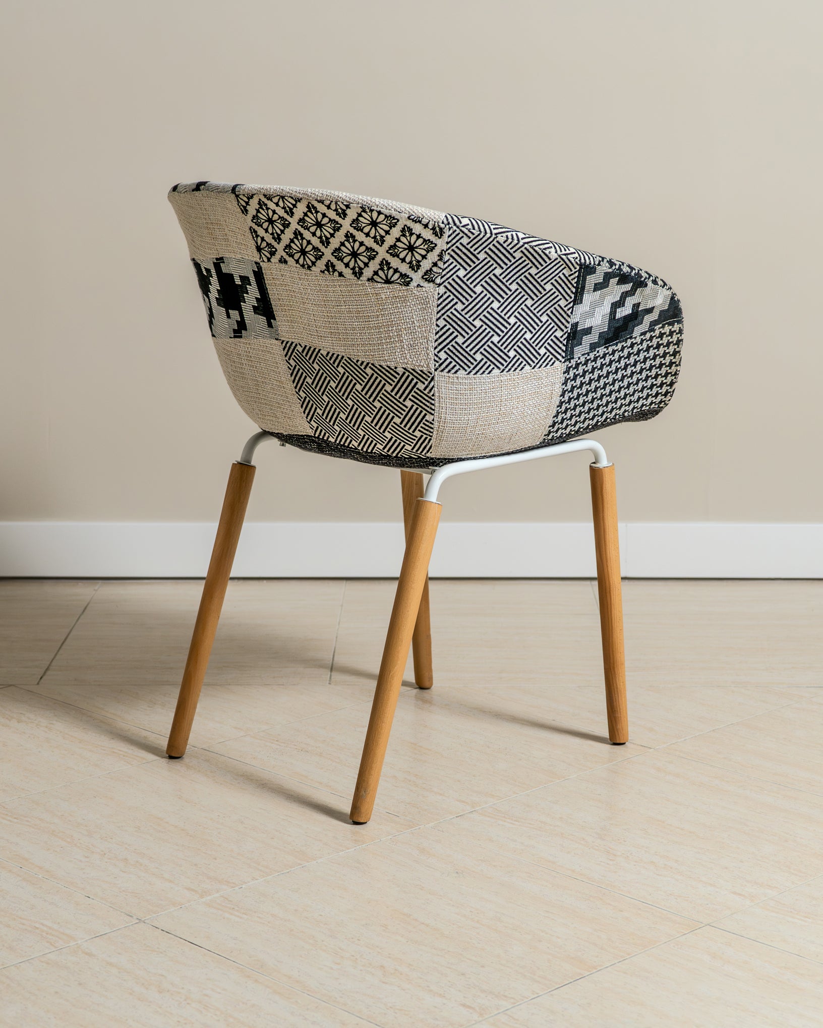 Casco Modern Dining Chair (Monochrome) – Scandinavian Style Shell Chair with Wooden Legs - Marcel Olsen
