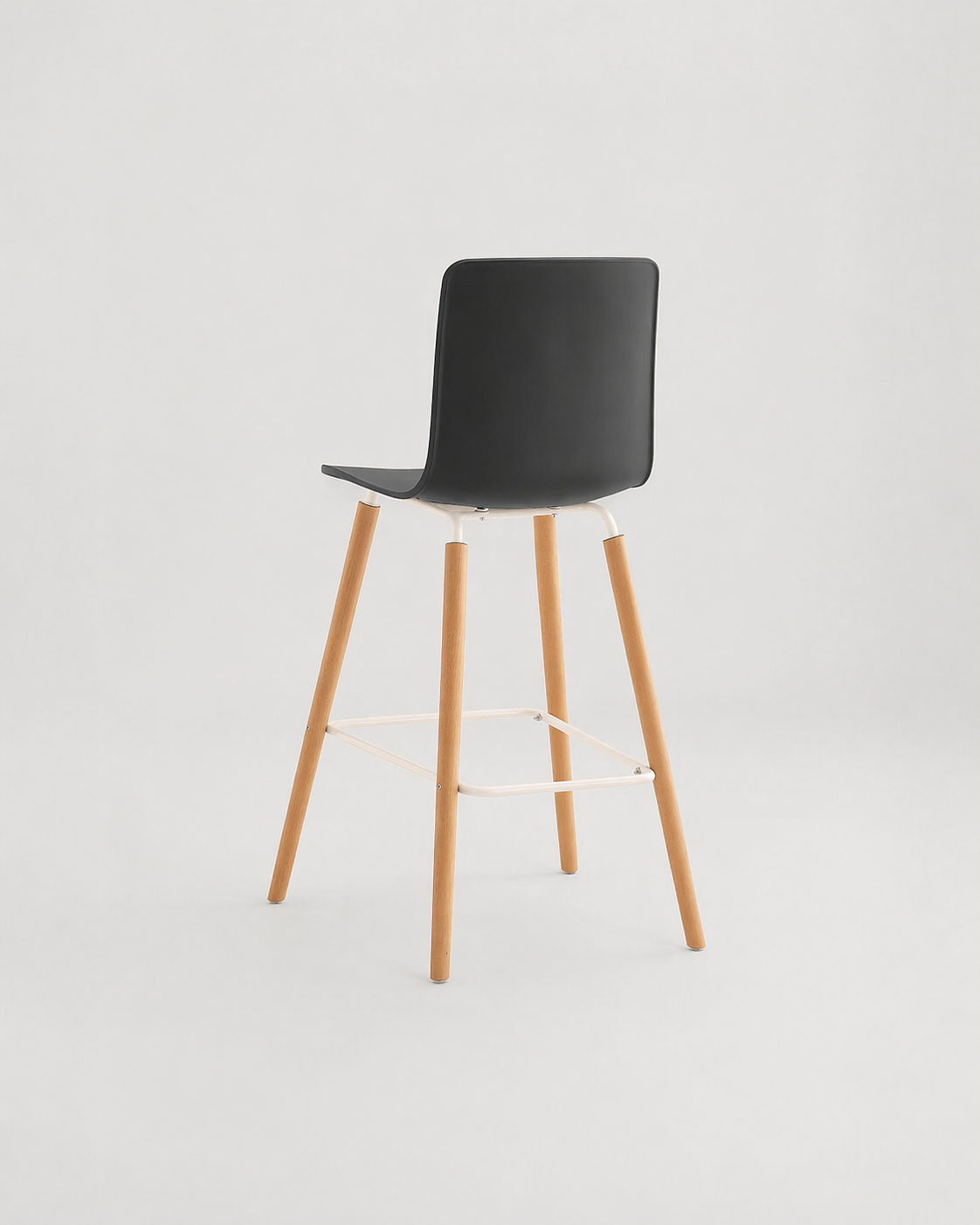 Casco Scandinavian Bar Stools – Set of 4 (Jet Black / Arctic White) – Outlet Outlet Products - Marcel Olsen