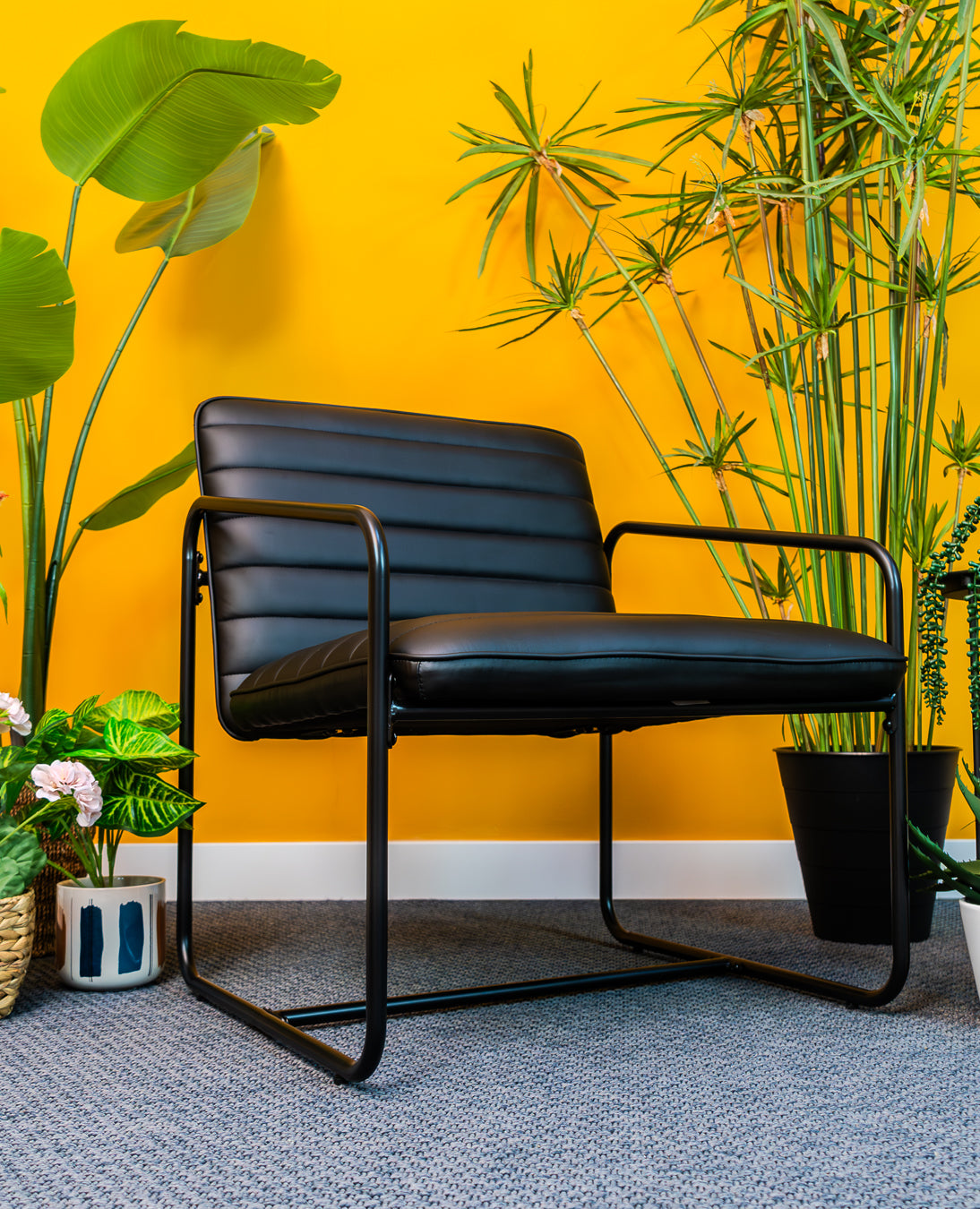 Berria Armchair Metal & Vegan Leather (Ebony Black) – Modern Industrial Ribbed Lounge Chair - Marcel Olsen