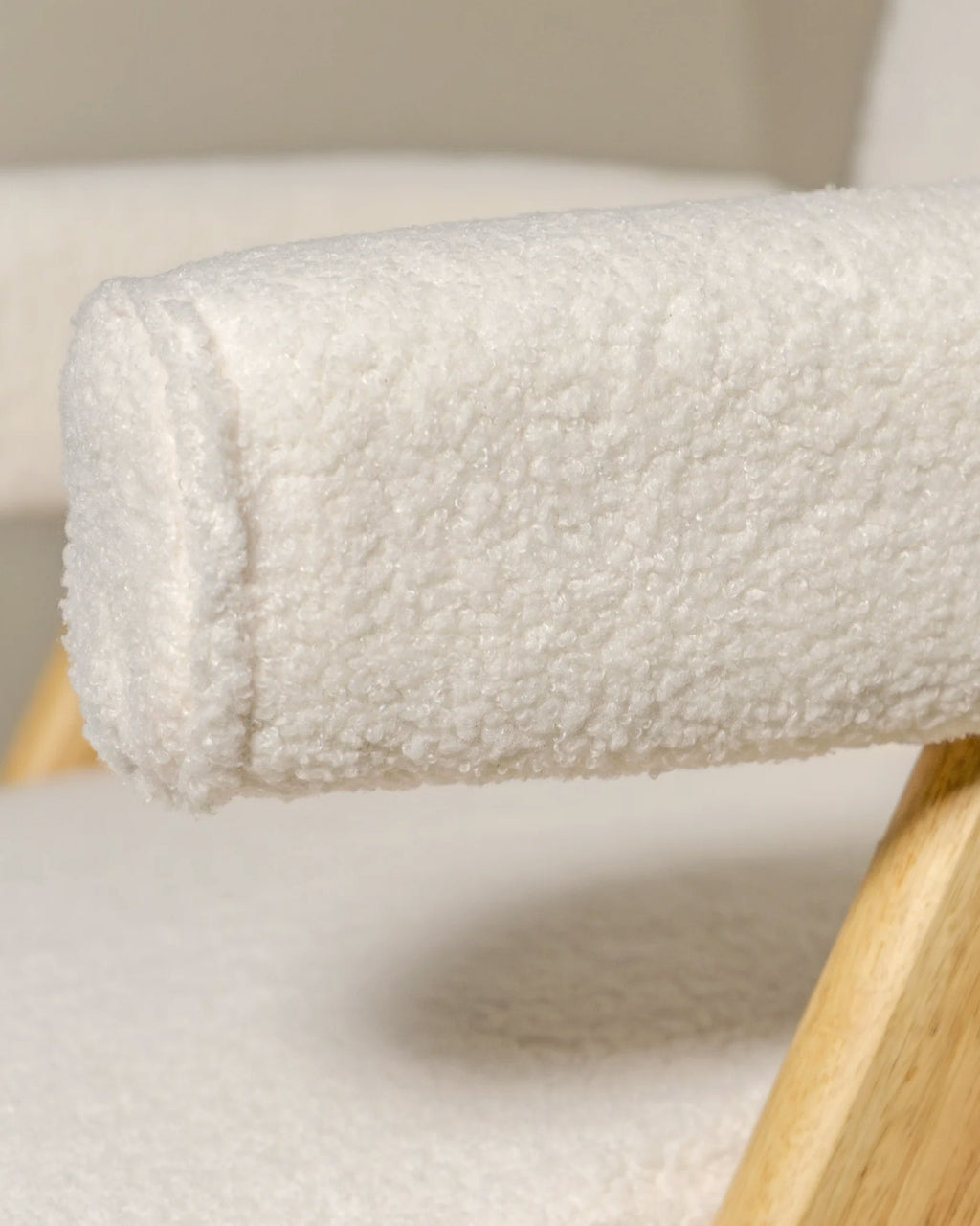 Bascuas Boho Upholstered Armchair (Bouclé White Fabric) – Outlet - Marcel Olsen