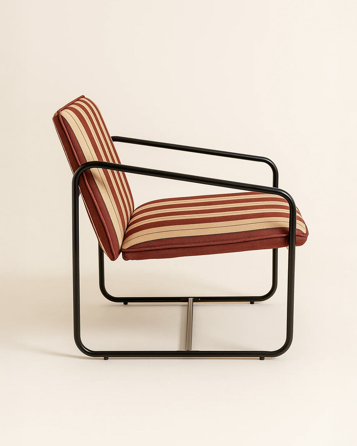 Berria Armchair Metal & Striped Fabric (Crimson Sand) – Outlet - Marcel Olsen