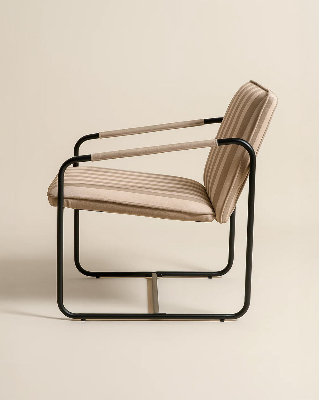 Berria Armchair Metal & Striped Fabric (Natural Sand) – Outlet - Marcel Olsen