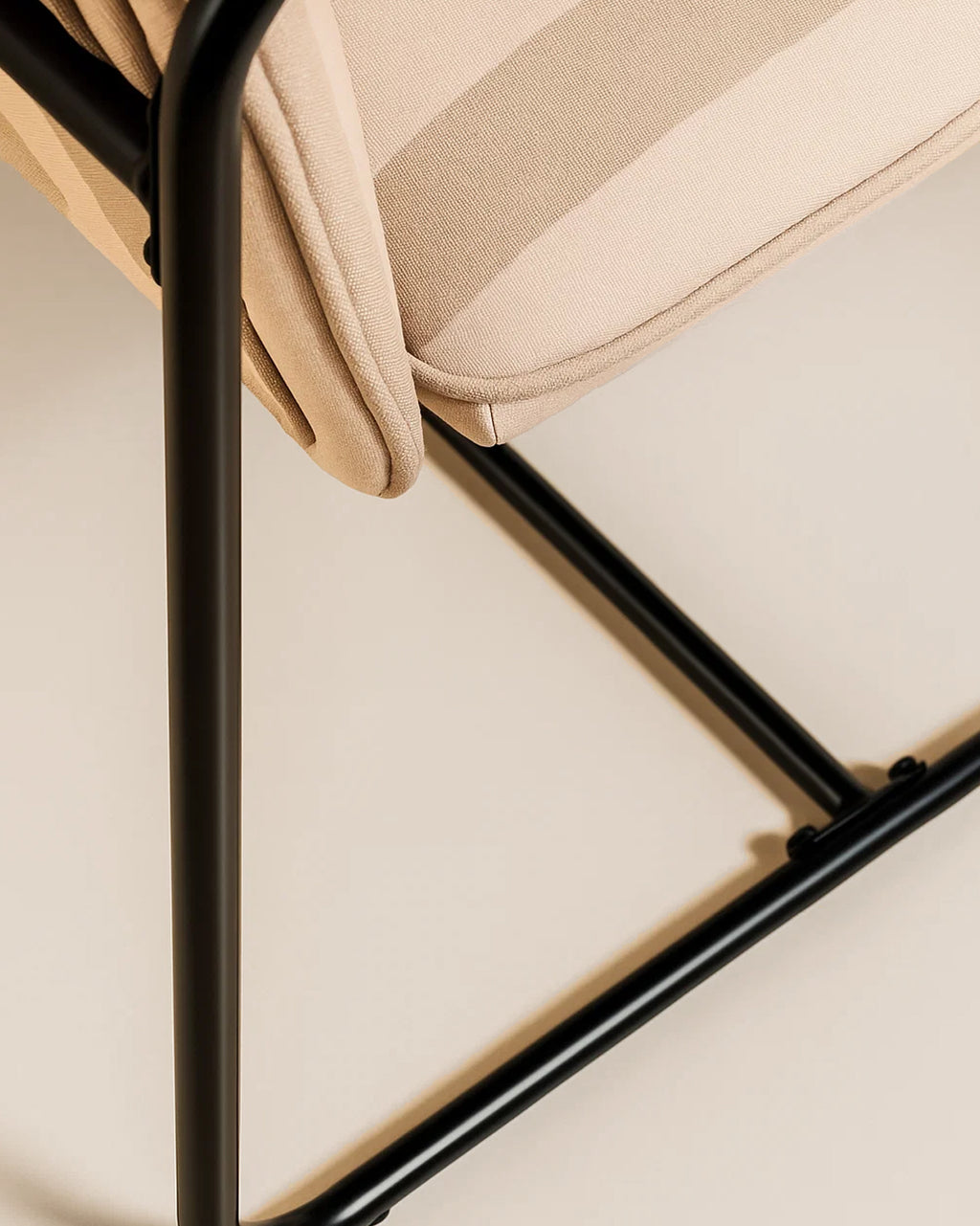 Berria Armchair Metal & Striped Fabric (Natural Sand) – Outlet - Marcel Olsen