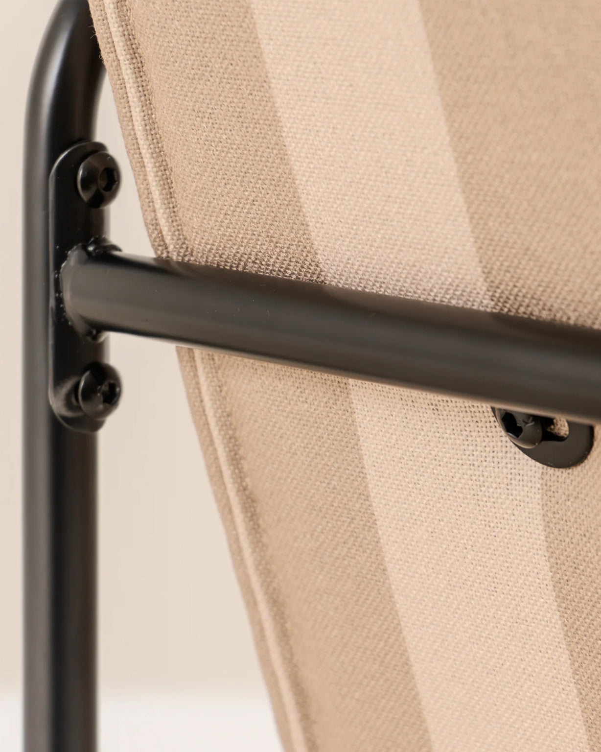 Berria Armchair Metal & Striped Fabric (Natural Sand) – Outlet - Marcel Olsen