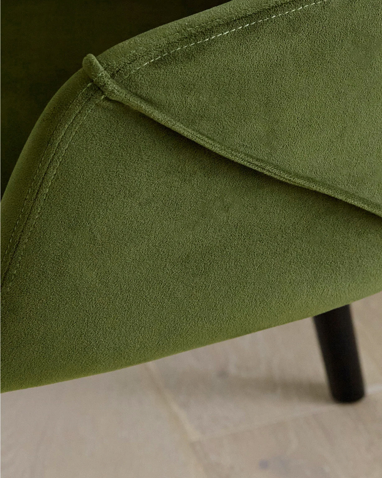 Bonanova Velvet Dining Chair (Verdigris Green Fabric) – Modern Upholstered Dining Chair with Armrests - Marcel Olsen