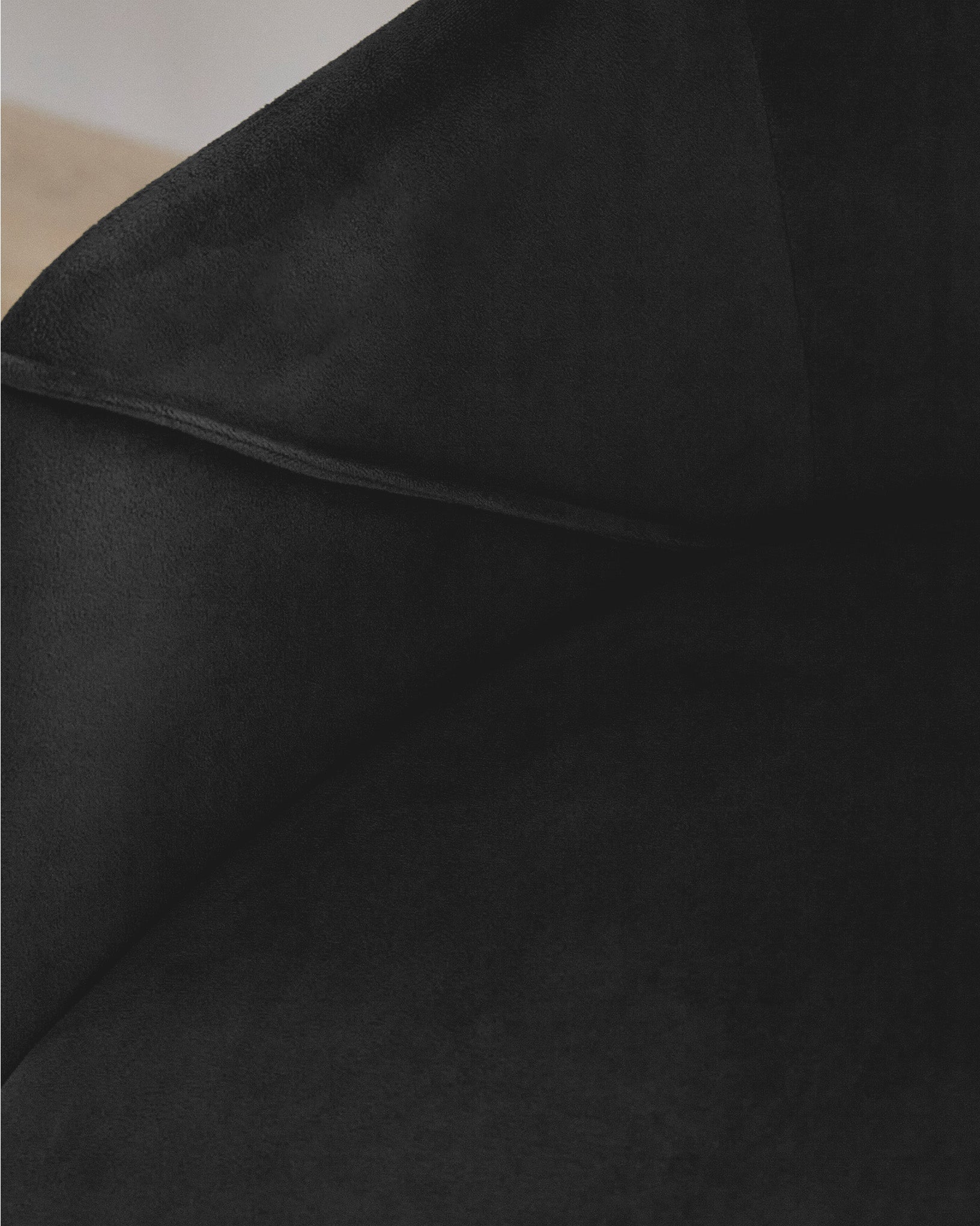 Bonanova Velvet Dining Chair (Noir Black Fabric) – Modern Upholstered Dining Chair with Armrests - Marcel Olsen
