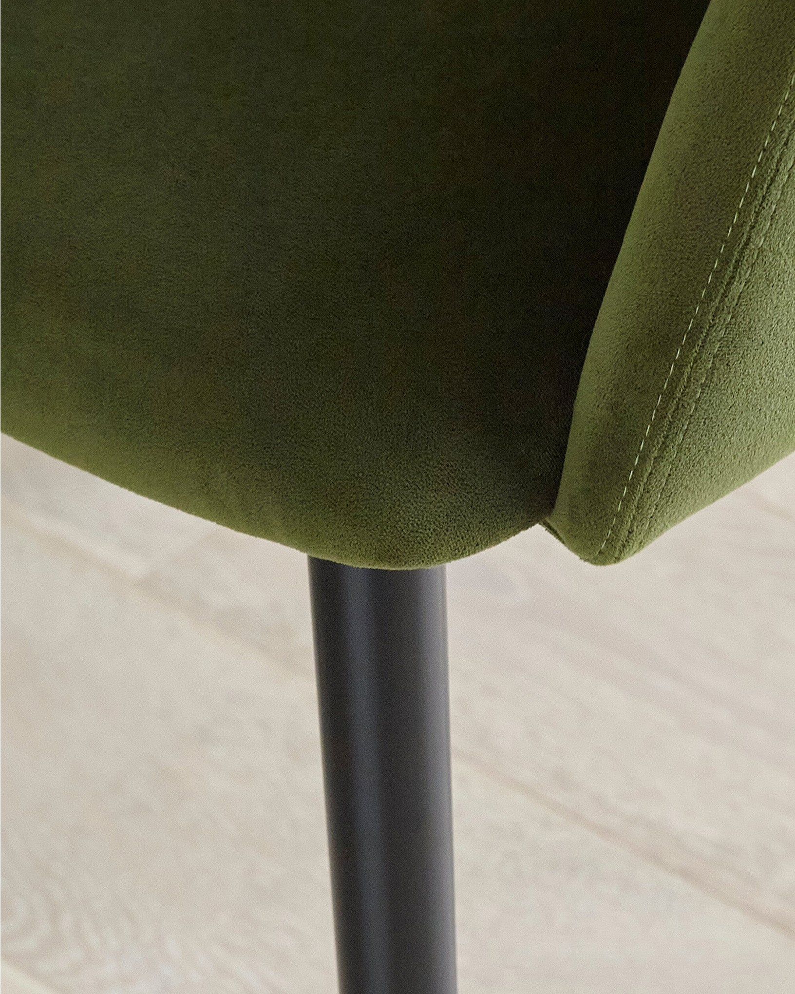 Bonanova Velvet Dining Chair (Verdigris Green Fabric) – Modern Upholstered Dining Chair with Armrests - Marcel Olsen
