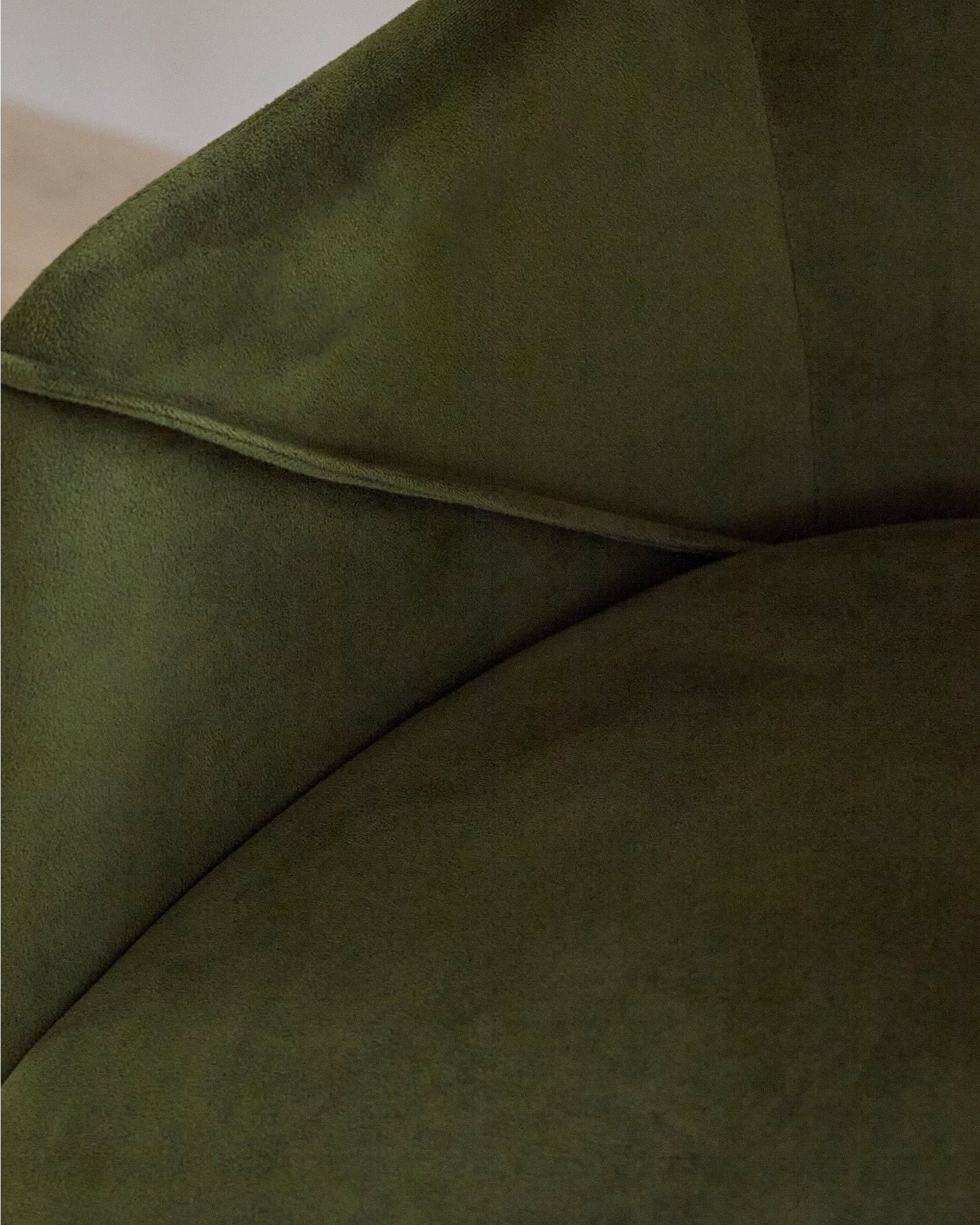 Bonanova Velvet Dining Chair (Verdigris Green Fabric) – Modern Upholstered Dining Chair with Armrests - Marcel Olsen