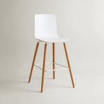 Casco Modern Bar Stool (Arctic White) – Scandinavian Style Shell Stool with Wooden Legs (66cm) (4 Units) Outlet Products - Marcel Olsen