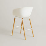 Casco Modern Bar Stool Armchair (Arctic White) – Scandinavian Style Shell Stool with Wooden Legs & Armrests (68cm) (4 Units) Outlet Products - Marcel Olsen