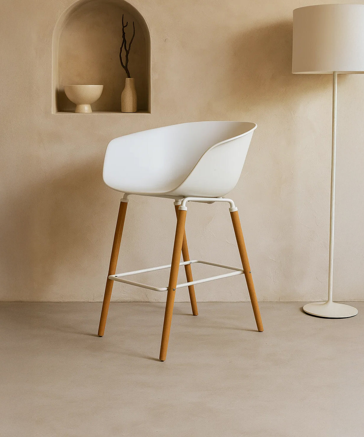 Casco Modern Bar Stool Armchair (Arctic White) – Scandinavian Style Shell Stool with Wooden Legs & Armrests (68cm) (4 Units) Outlet Products - Marcel Olsen