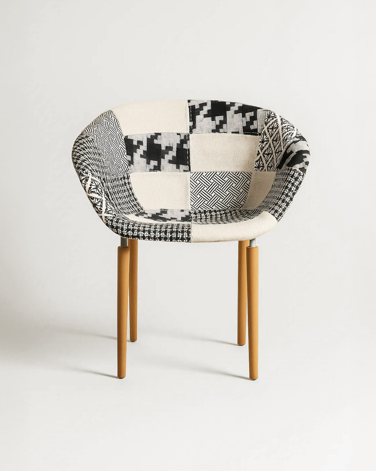 Casco Modern Dining Chair (Monochrome) – Scandinavian Style Shell Chair with Wooden Legs (4 Units) Outlet Products - Marcel Olsen