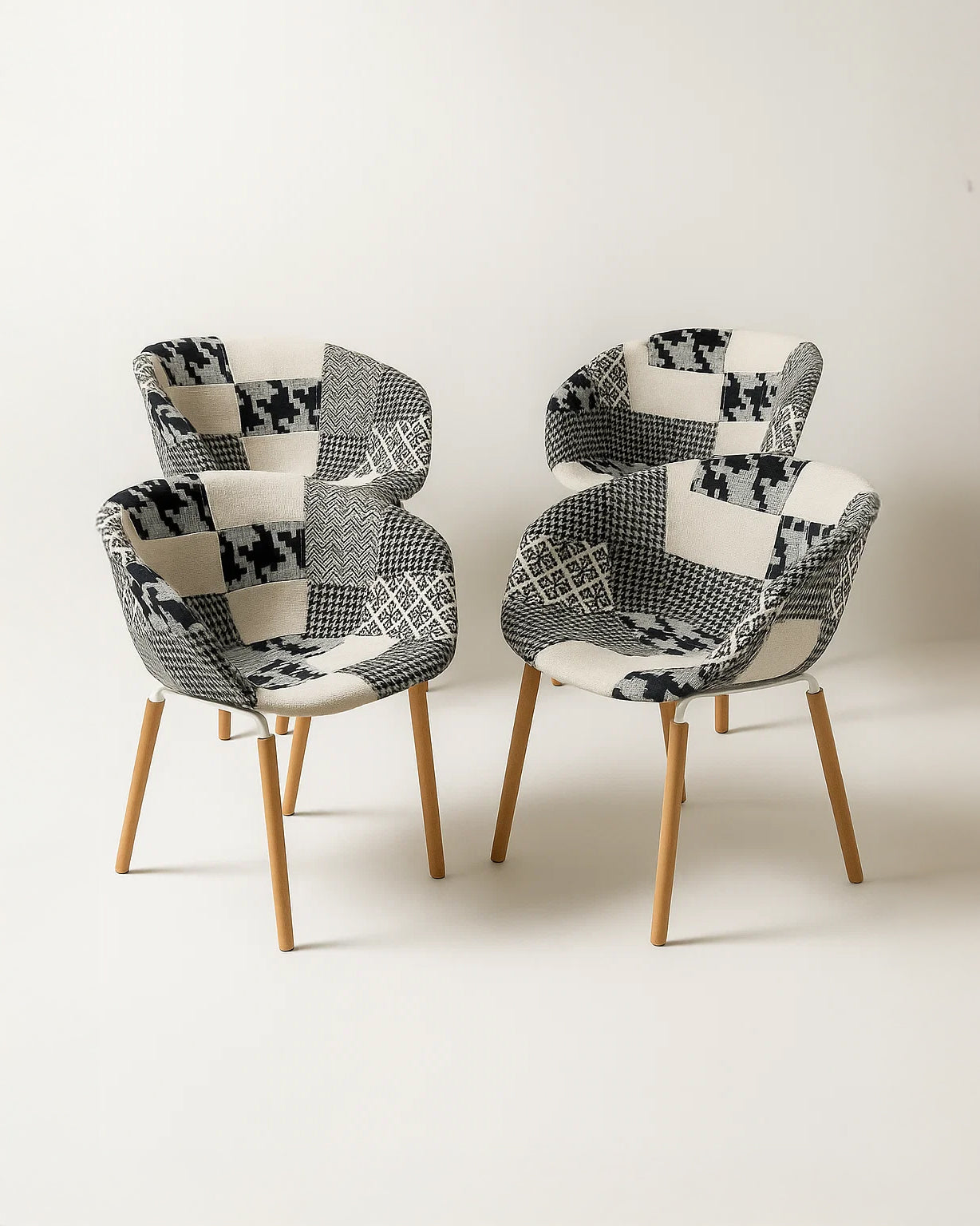 Casco Modern Dining Chair (Monochrome) – Scandinavian Style Shell Chair with Wooden Legs (4 Units) Outlet Products - Marcel Olsen