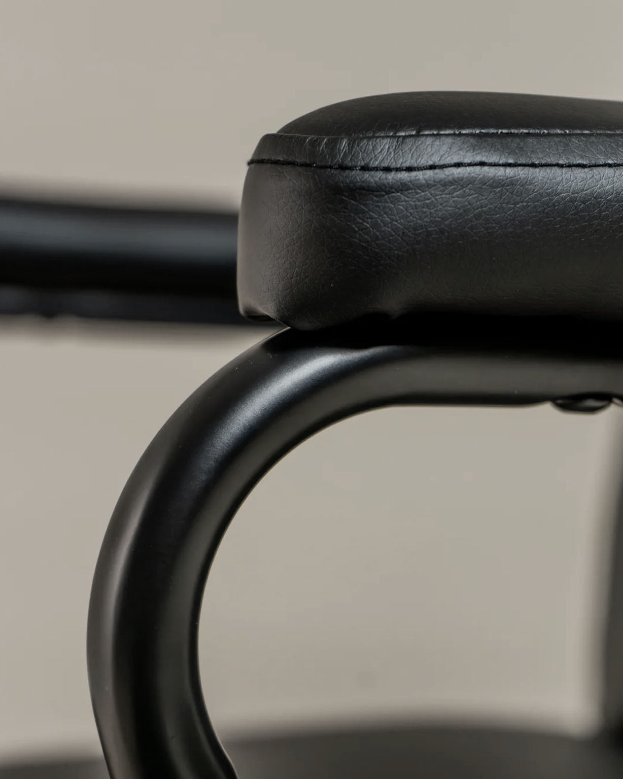 Executive Cushioned Office Chair (Black Faux Leather) – Mid-century Modern Swivel Desk Chair - Marcel Olsen