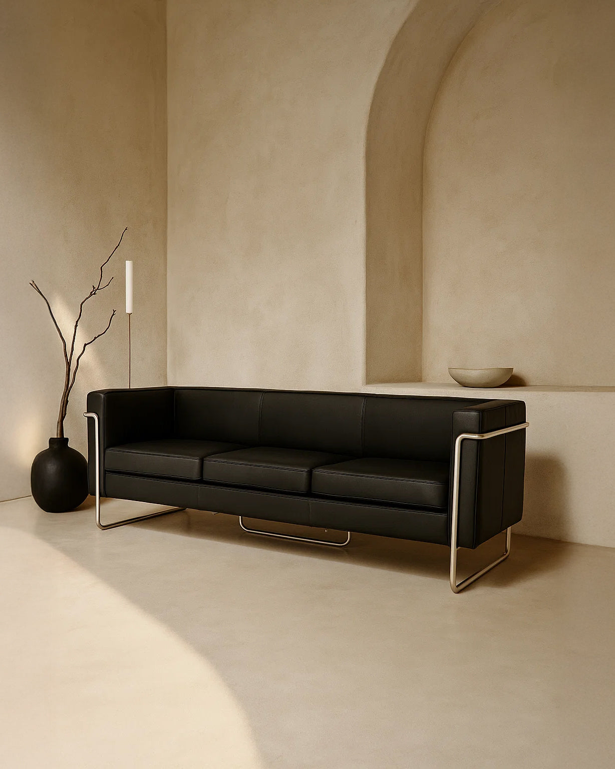 MO-77 Bauhaus Upholstered Sofa (Ebony Black Leather) – Modern Designer 3 Seater Sofa Outlet Products - Marcel Olsen