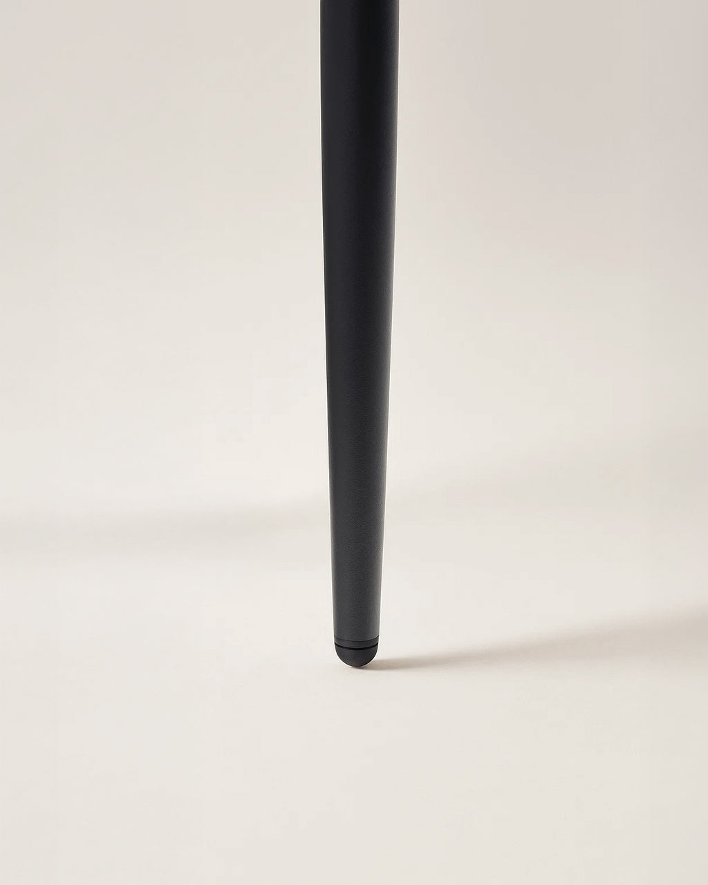 Nubbi Upholstered Bar Stools – Set of 4 (Soft White, 61cm – Low) – Outlet Outlet Products - Marcel Olsen