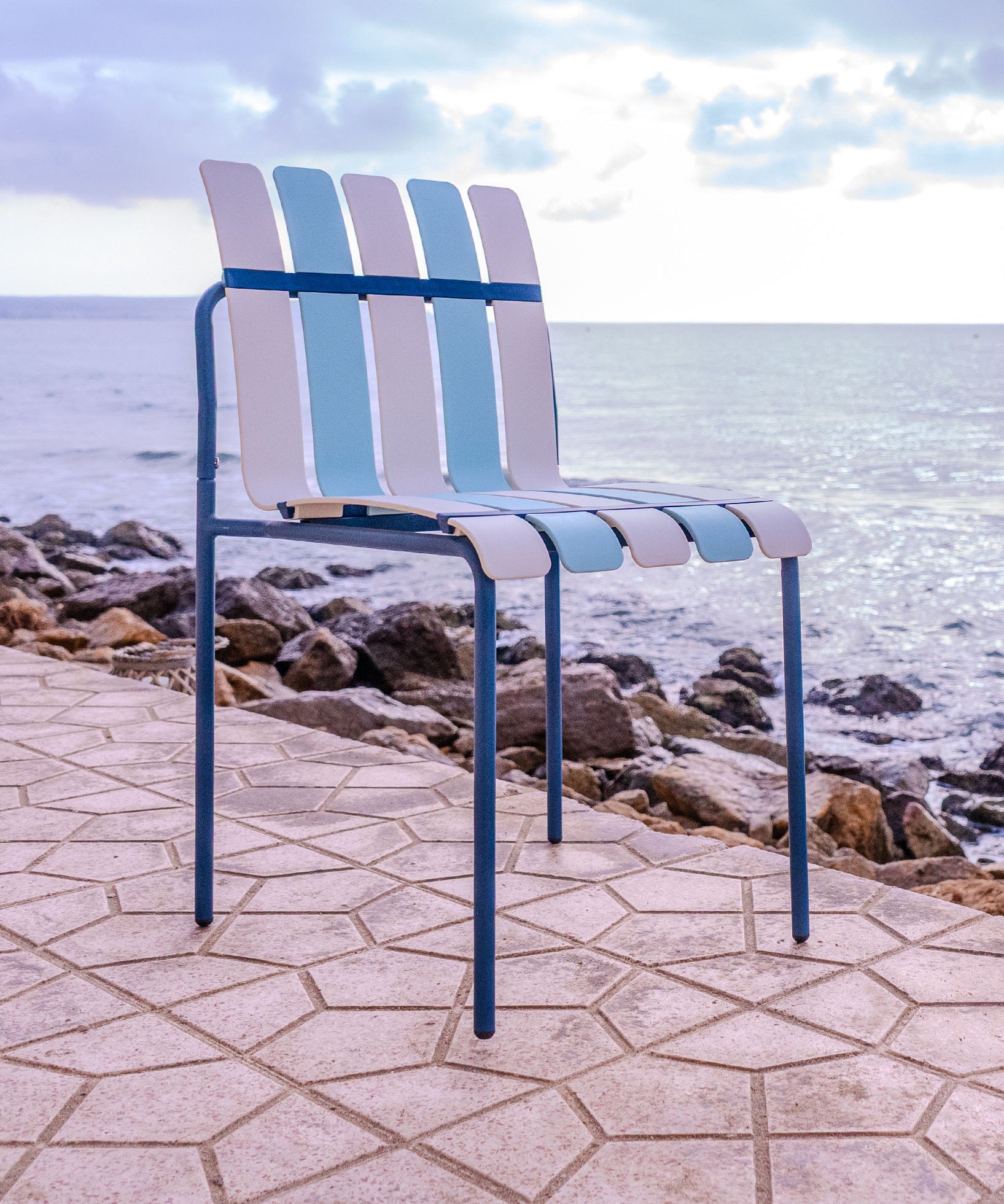 Ondara Outdoor Chair (Sea Blue & White) – Modern Boho Patio Chair - Marcel Olsen