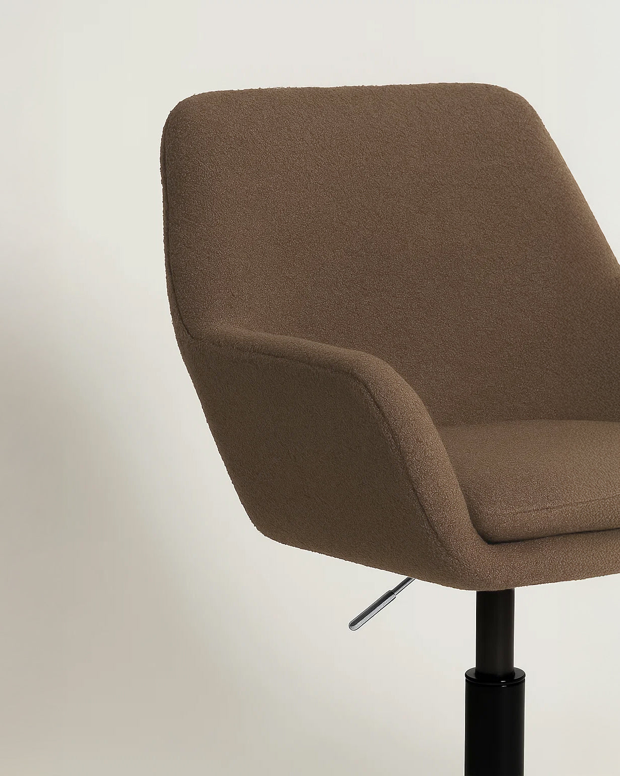 Sheepskin Upholstered Desk Chair (Smoked Oak Brown Bouclé) – Modern Home Office Swivel Chair - Marcel Olsen
