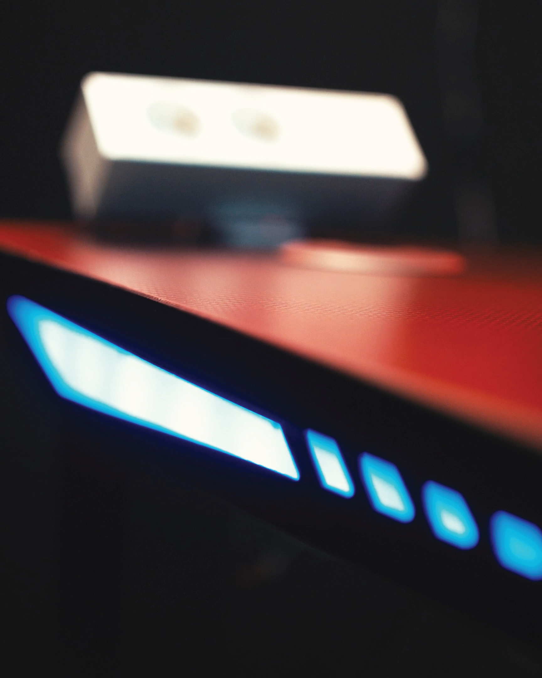 Pro 140 Gaming Desk Corner | LEDs, Headphone & Drink Mounts (Carbon Fibre Black, 140cm) - Outlet Gaming Desk - Marcel Olsen